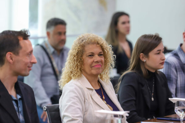 O governador Carlos Massa Ratinho Junior participa nesta quinta-feira (10)  de reunião
 da com produtores e representantres da Shopee