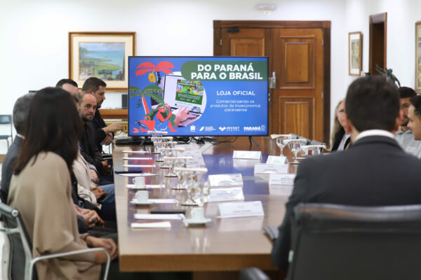 O governador Carlos Massa Ratinho Junior participa nesta quinta-feira (10)  de reunião
 da com produtores e representantres da Shopee